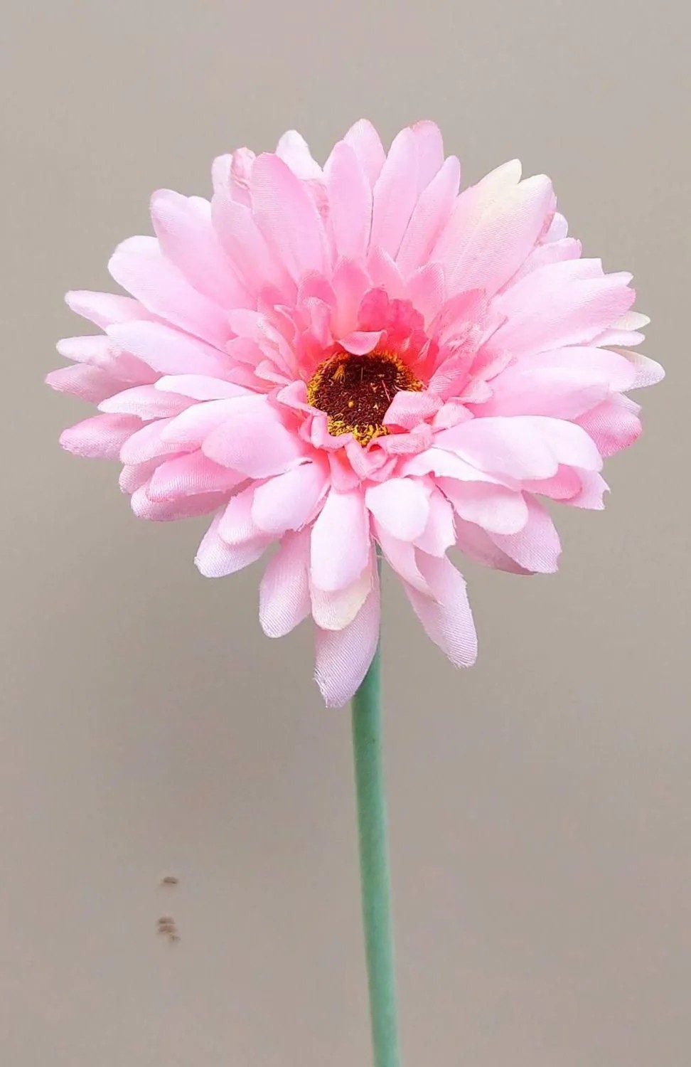 Gerbera | Artificial Gerbera Flower Teudelinde, Pink, 22"/55Cm, Ø3.1"/8Cm Artificial Flowers Gerbera